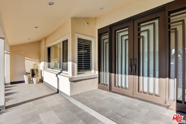 Building Photo - 4186 Regal Oak Dr