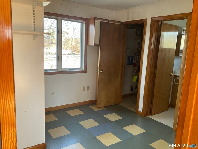 Building Photo - 52 Brown Rd