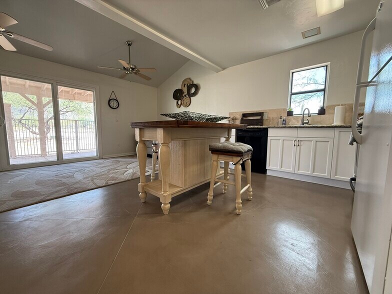 Building Photo - 10361 E Kaibito Pl