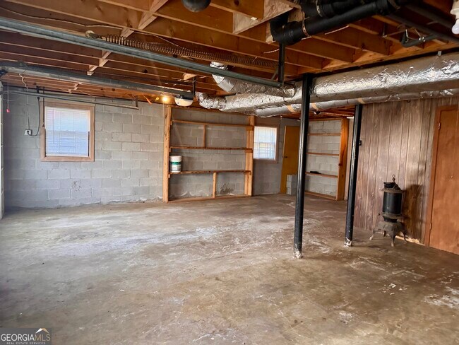 Building Photo - 3710 Creekview Cir