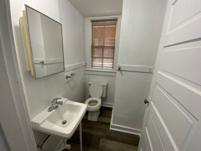 Building Photo - 505 East Rollins St