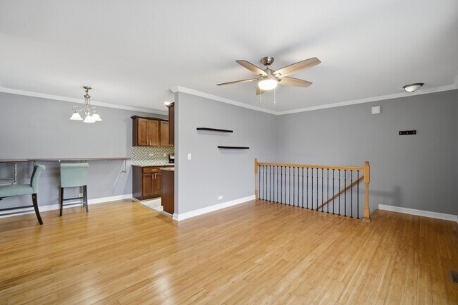 Building Photo - 1306 Cove Dr