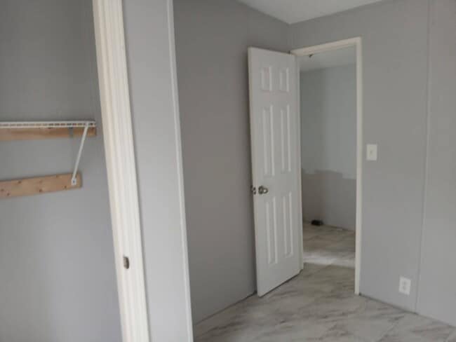 Building Photo - 542 E Highland Blvd