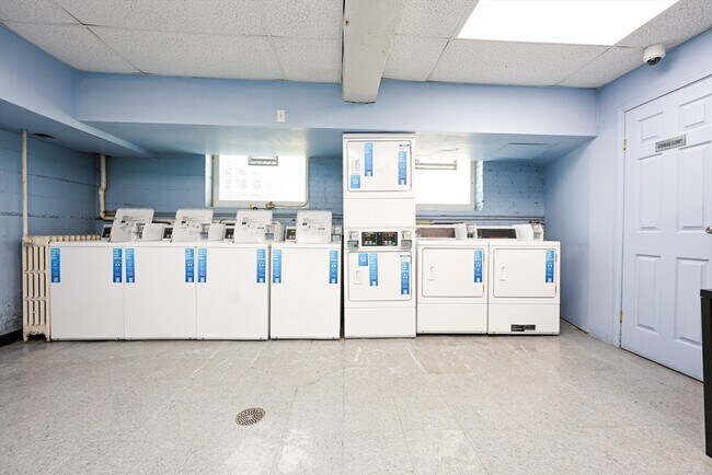 Building Photo - 195 Thomas Burgin Pkwy