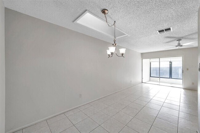 Building Photo - 2291 Shelly Dr