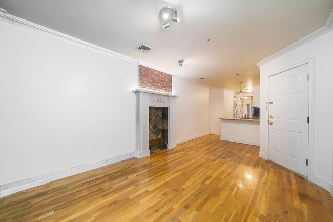 Primary Photo - 306 2nd St