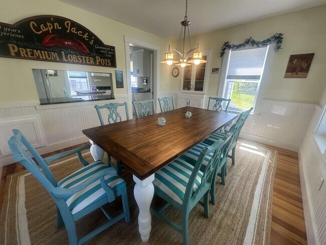 Building Photo - 7 Williams St