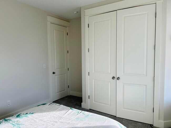 Building Photo - 2304 Calamint St