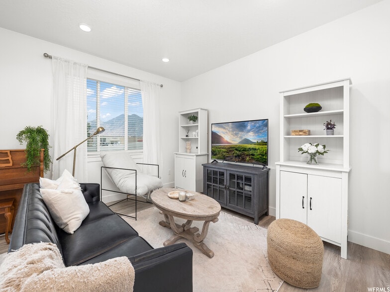 Building Photo - 1163 E 920 N