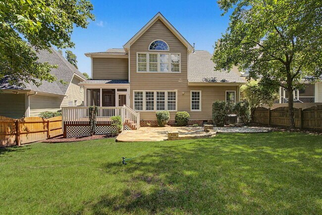 Building Photo - Spacious and Move-in Ready 4-Bedroom in Cary!
