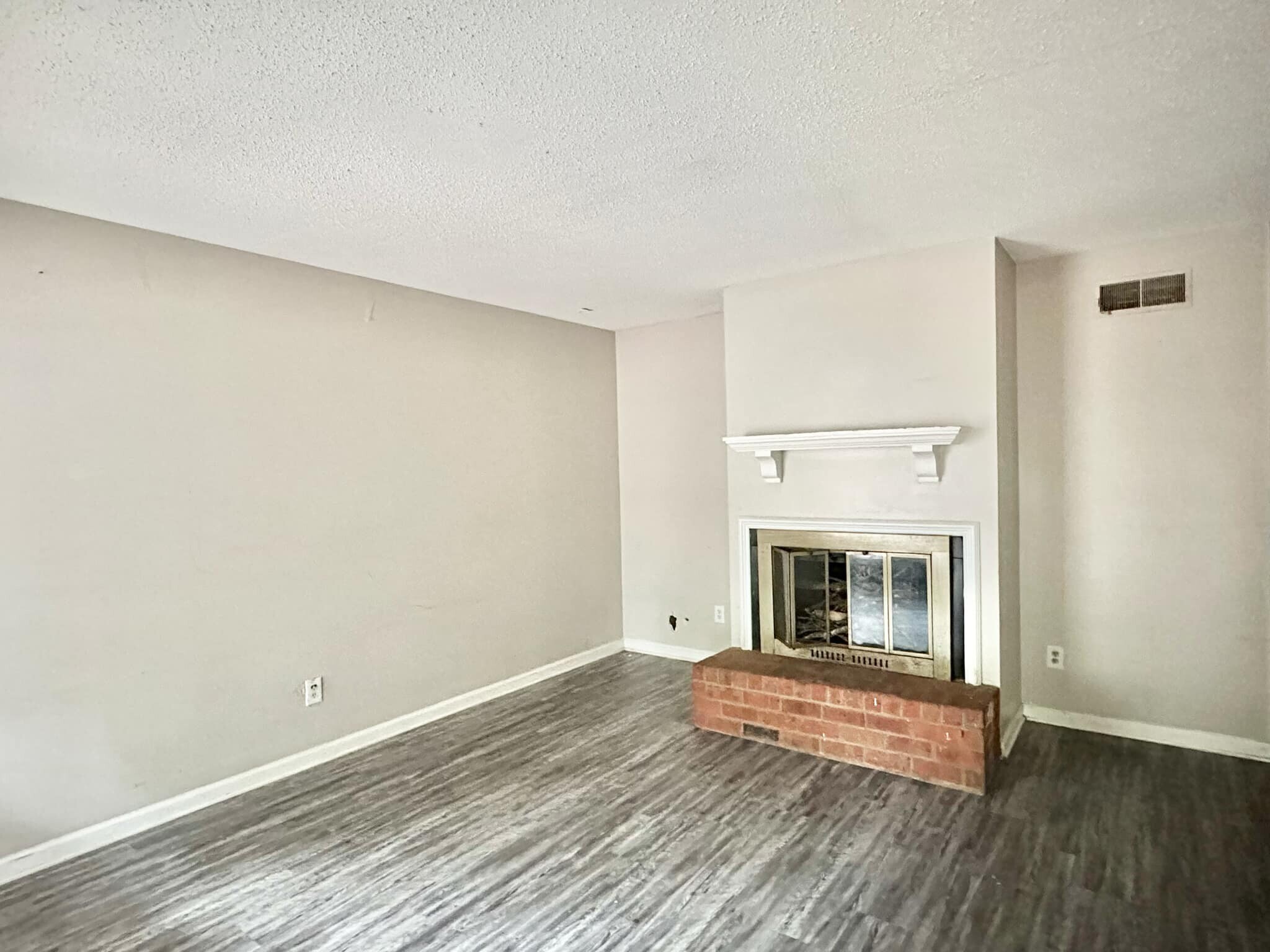 Building Photo - 2067 Goldbrier Ln