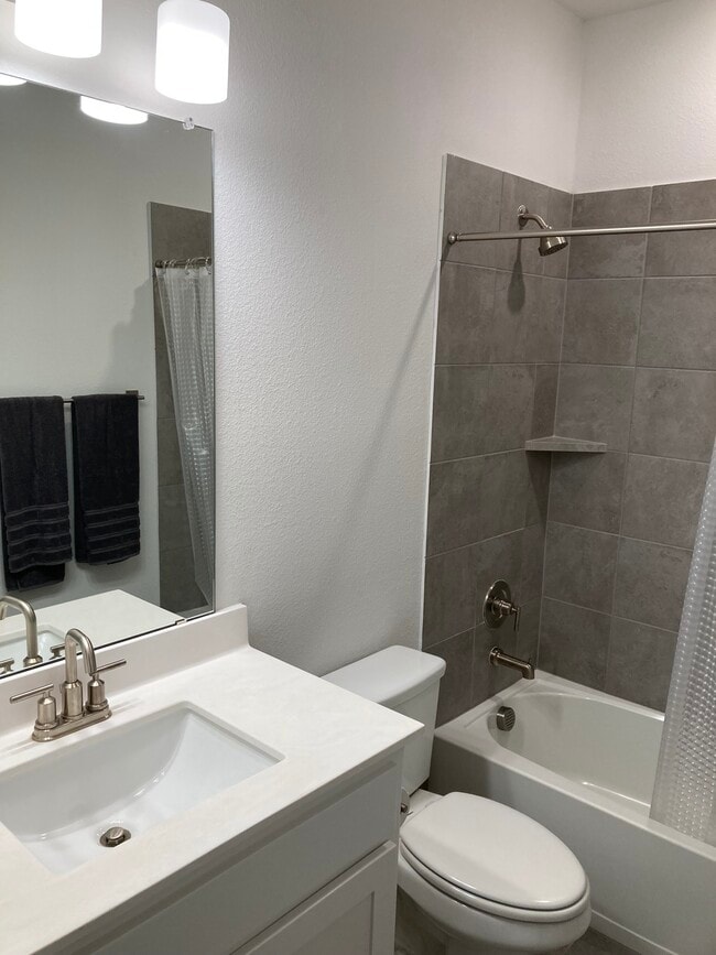 Building Photo - 522 Winners Cir