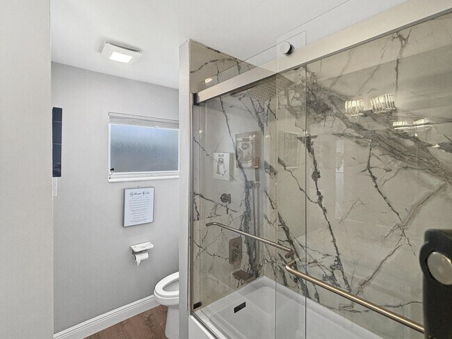 Building Photo - 100 SW 17th St