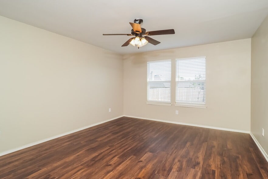 Building Photo - 3200 Sadie Trail