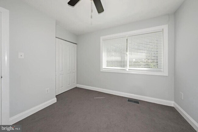 Building Photo - 5707 Thunder Hill Rd