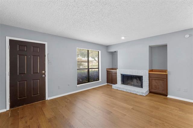 Building Photo - 6646 E Lovers Ln