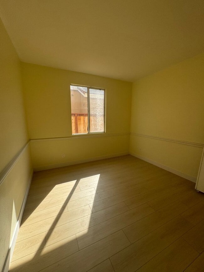 Building Photo - Beautiful 4 bedroom home soon available for rent!