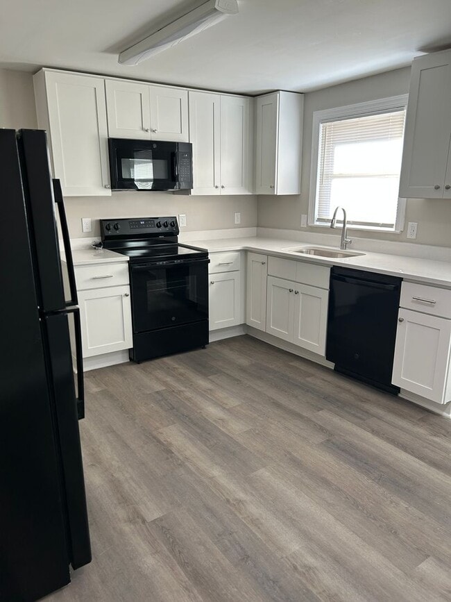 Building Photo - 1629 Emerald St