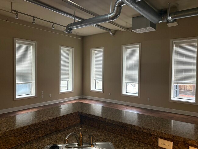 Building Photo - Ivory Lofts