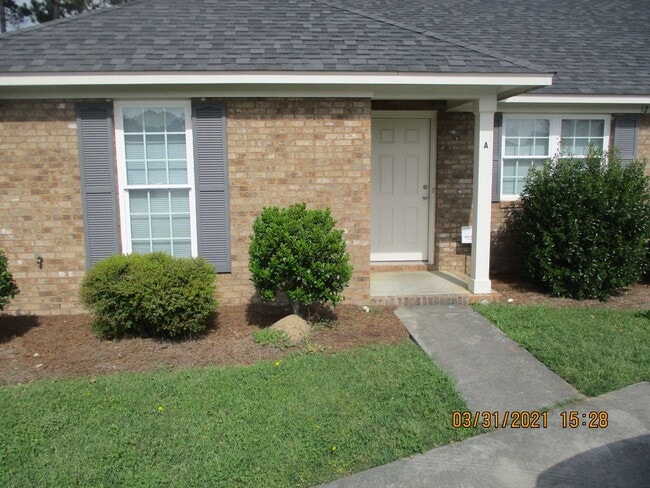 Primary Photo - 127 Magnolia Ct