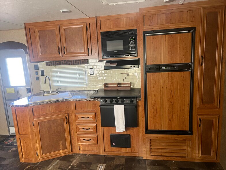 Building Photo - 4455 County Rd 127