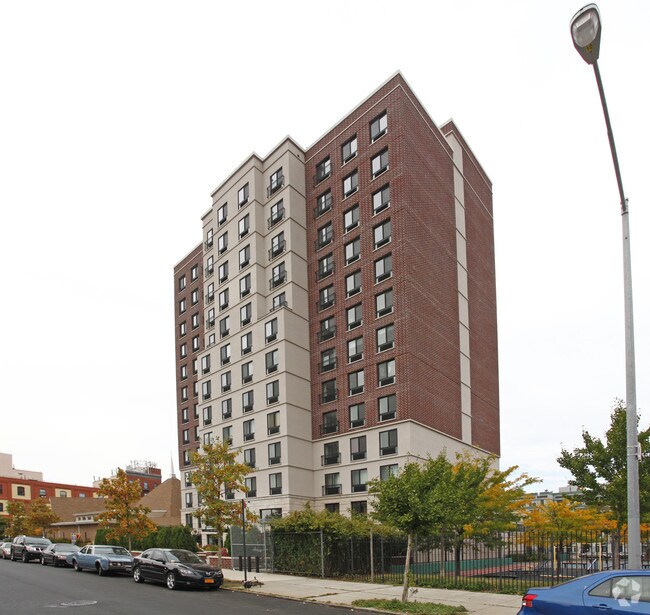 Building Photo - The Shelton