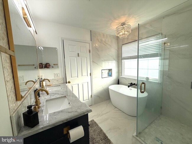 Building Photo - 21201 Sundial Ct