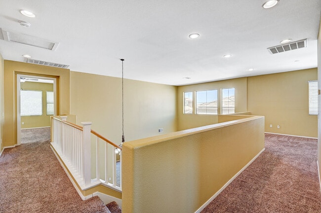 Building Photo - 11248 Newbury Hills Ave
