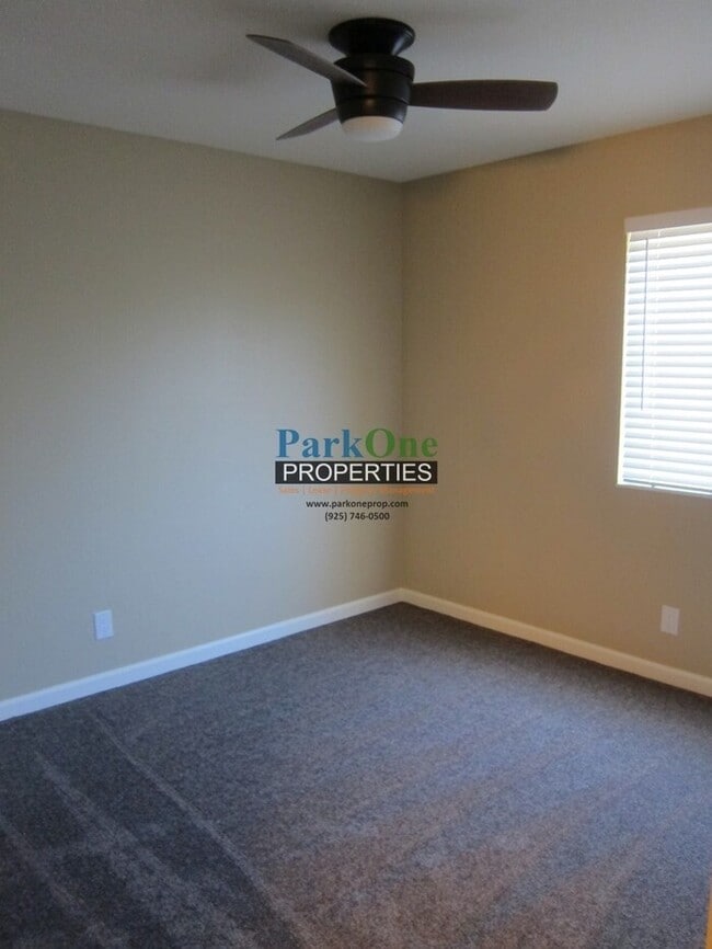 Building Photo - 4 Bedroom Livbermore Home Now Available!