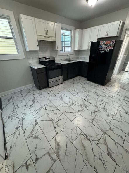 Building Photo - 75 Pierce St