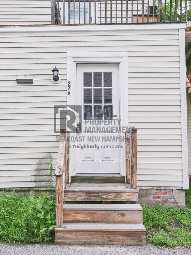 Building Photo - 27 Rochester St