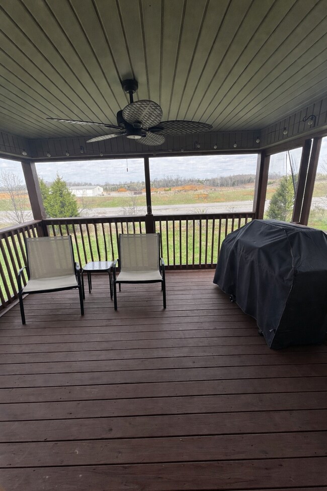 Building Photo - 183 Twin Lakes Dr