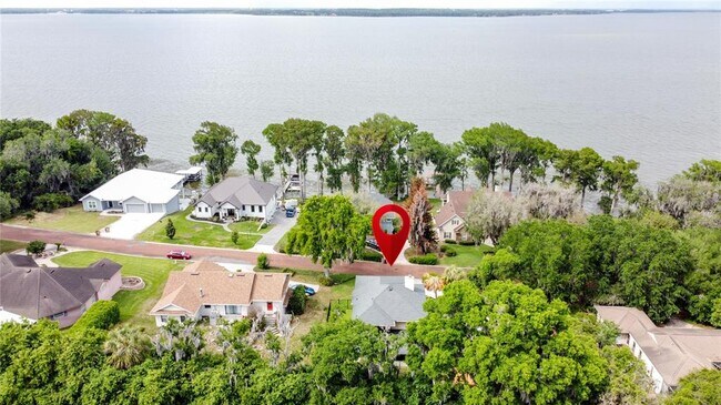 Building Photo - 6846 Lake View Dr