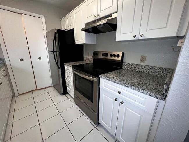 Building Photo - 4355 Perkinshire Ln