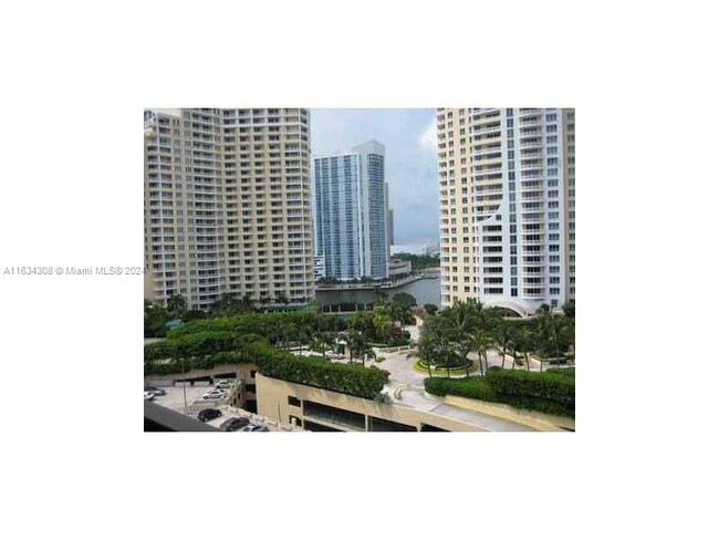 Building Photo - 540 Brickell Key Dr