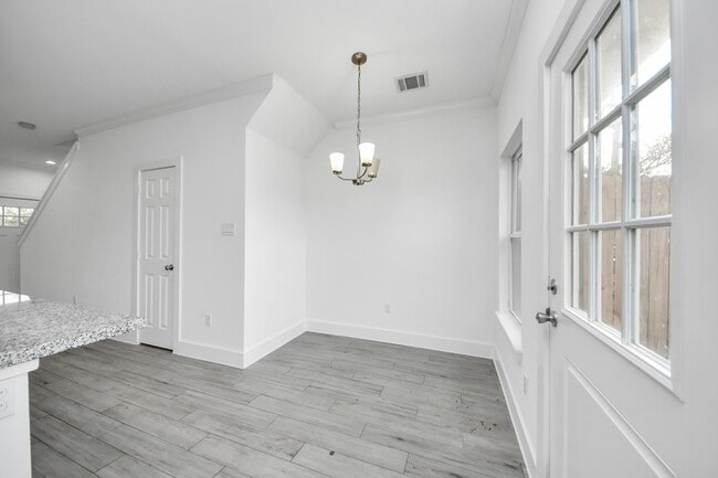 Building Photo - 8305 Prairie View Dr