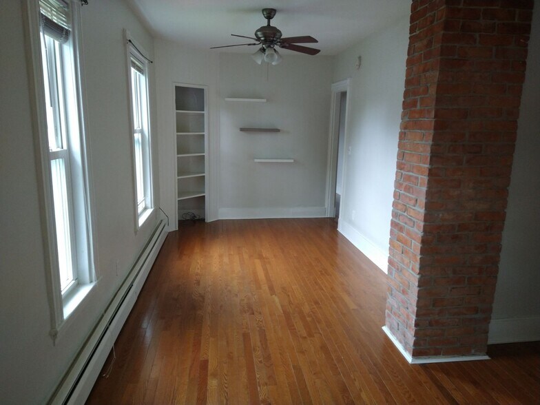 Building Photo - 184 Forest Ave