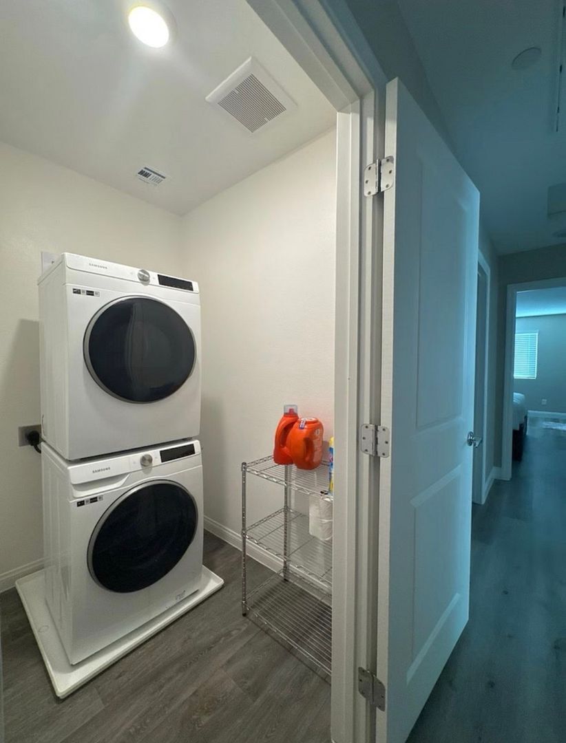 Building Photo - 2710 Yellow Blaze Wy