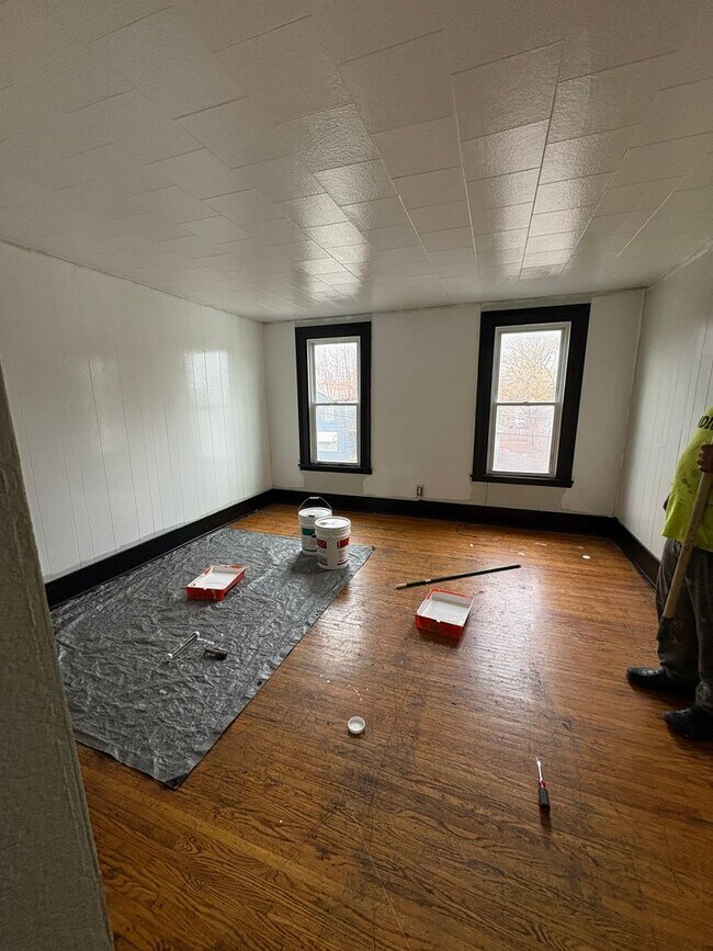 Building Photo - 629 Jay St