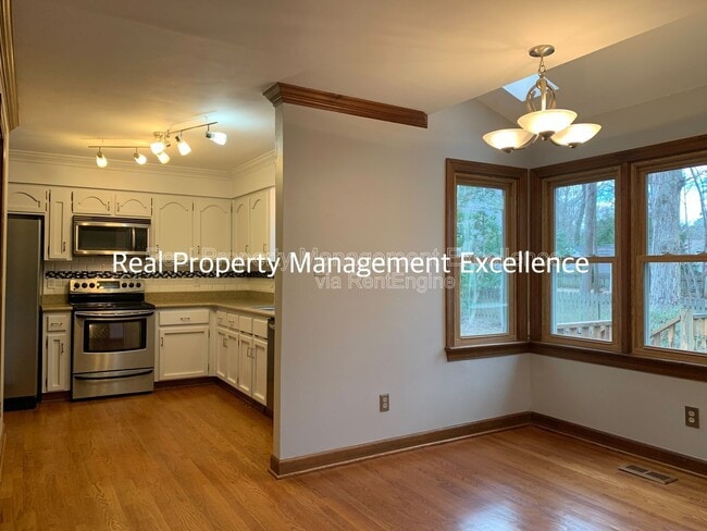 Building Photo - 2605 Diamondhitch Trail