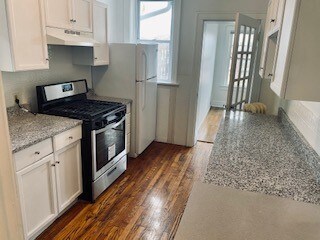 Kitchen #1 - 5015 Tholozan Ave