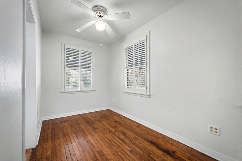 Building Photo - 2652 Merwyn Rd