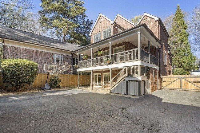 Building Photo - 97 Huntington Rd NE