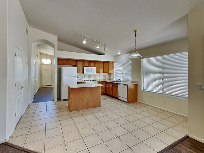 Building Photo - 16803 W Fillmore St