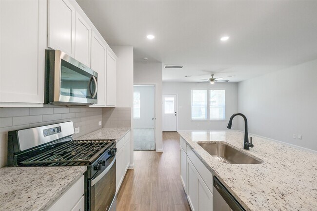 Building Photo - 12931 California Palm Ct