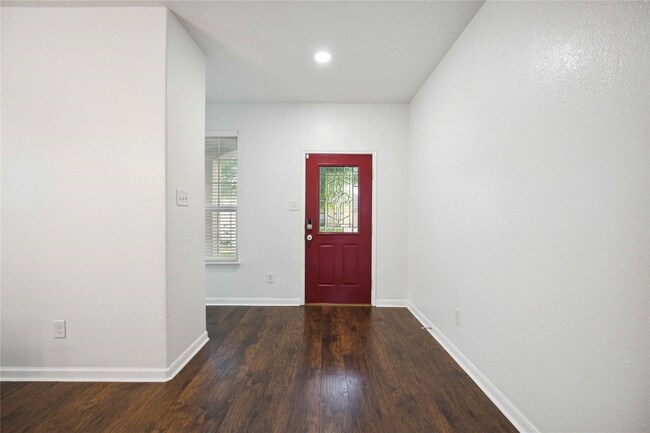 Building Photo - 4322 Richland Chambers Ln