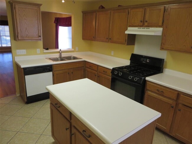 Building Photo - 15506 Imperial Jade Dr