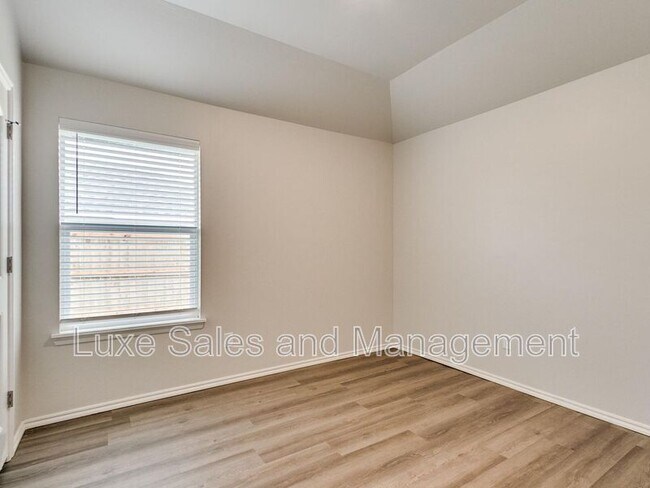 Building Photo - 10541 Lawson Pl Rd