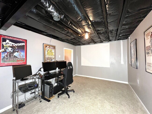 Building Photo - 3324 Devaughn Dr