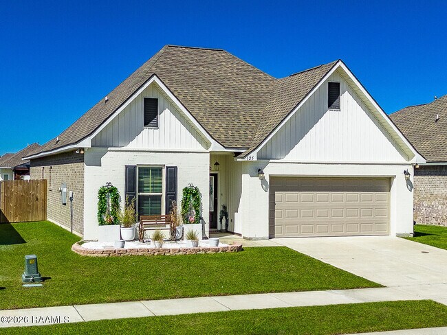 Building Photo - 125 Lightbourne Dr